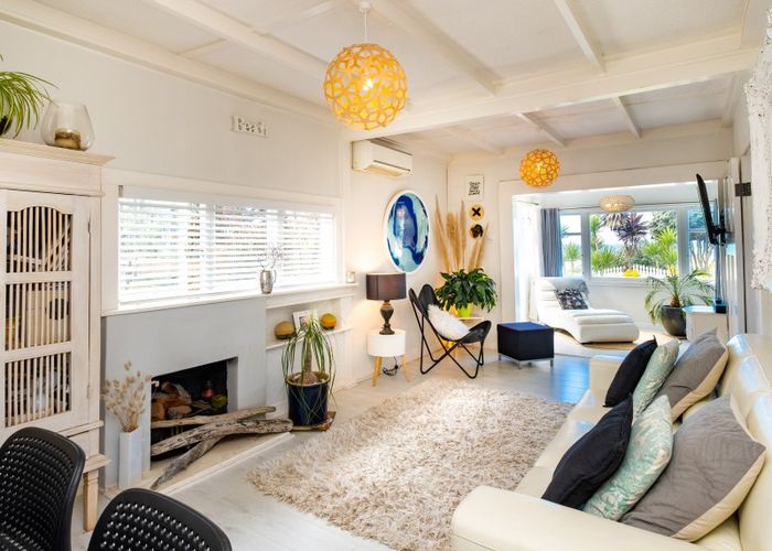  at 102 Beach Road, Haumoana