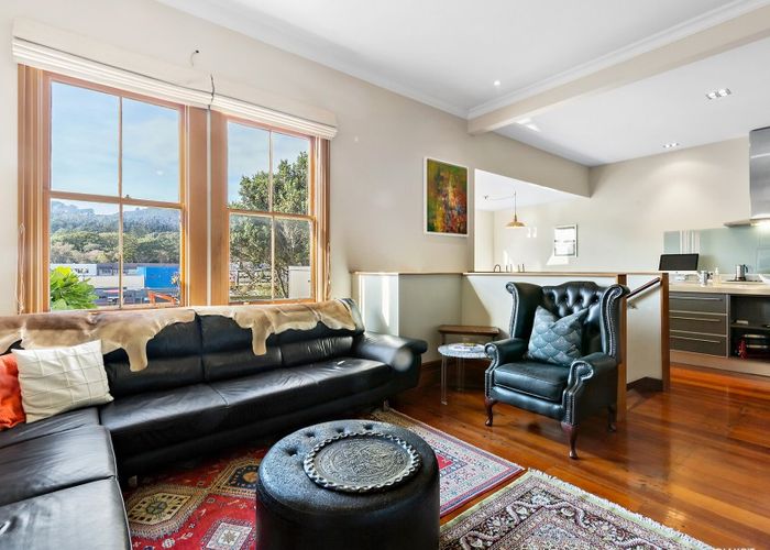  at 33 Myrtle Crescent, Mount Cook, Wellington