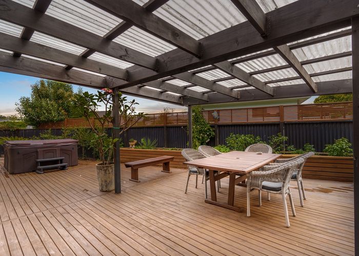  at 1B Kotuku Street, Te Atatu Peninsula, Auckland