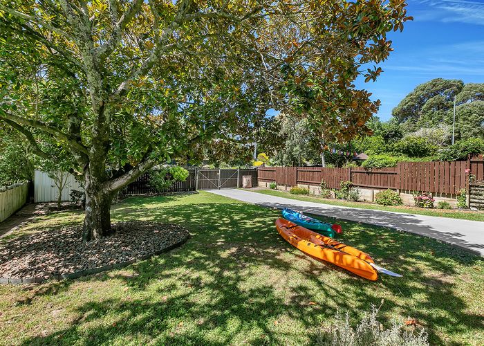  at 20 Valhalla Drive, Beach Haven, Auckland
