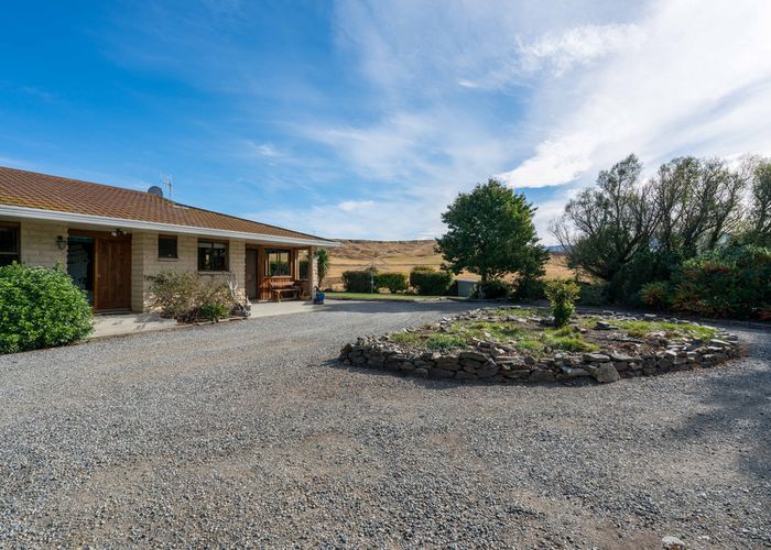  at 7165 Wedderburn-Becks Road, Wedderburn