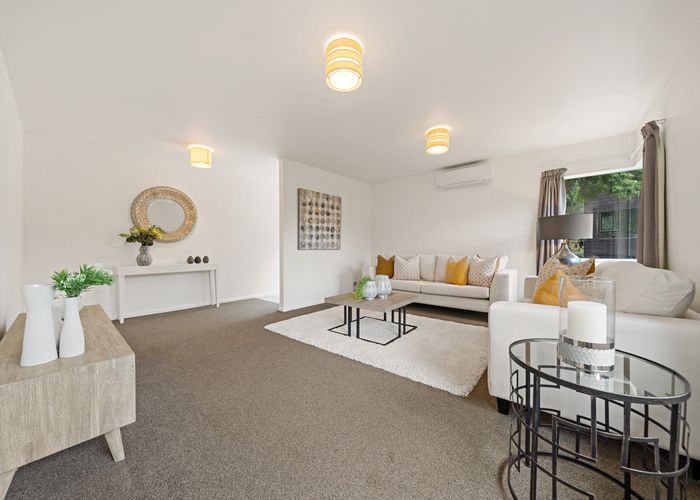  at 305B Glenfield Road, Glenfield, Auckland