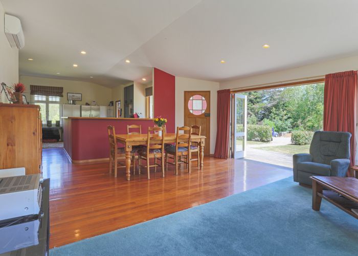  at 209 Tutaki Road, Kelvin Grove, Palmerston North