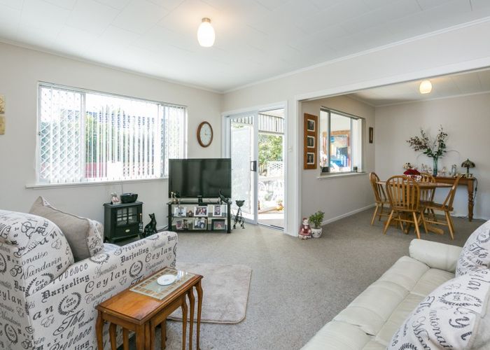  at 2/168 Gloucester Street, TARADALE, NAPIER