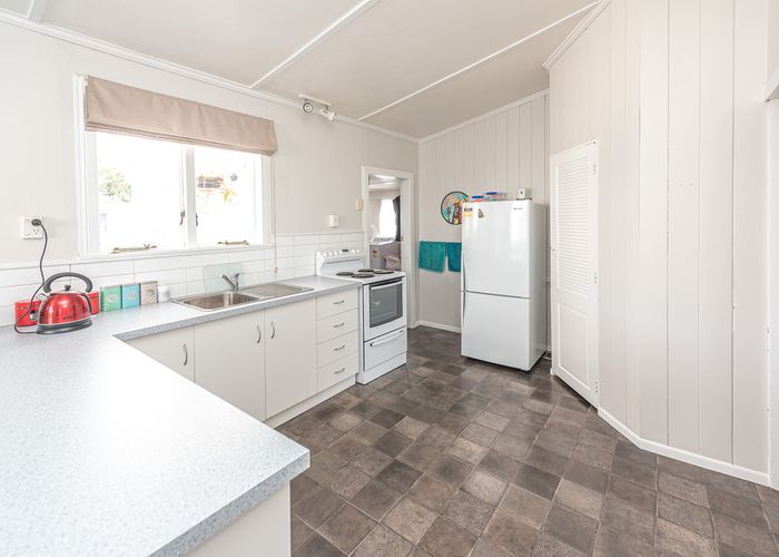  at 27 Smithfield Road, Tawhero, Whanganui