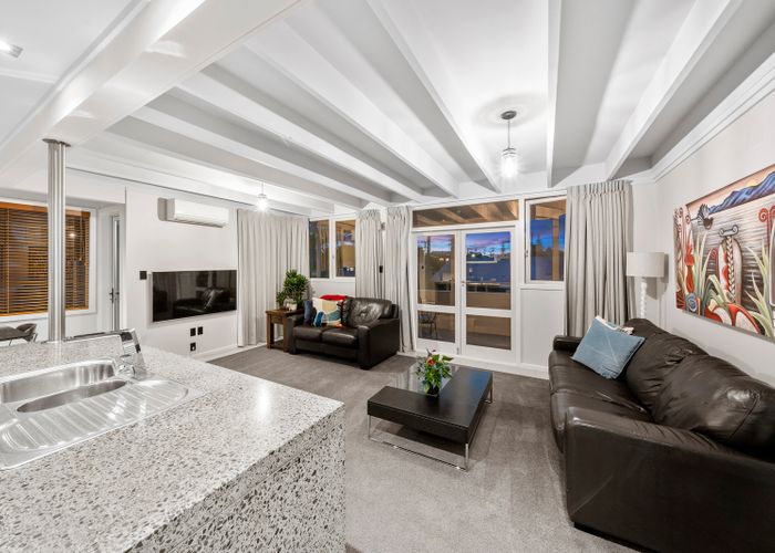  at 1 Kawau Grove, Waikanae Beach, Waikanae
