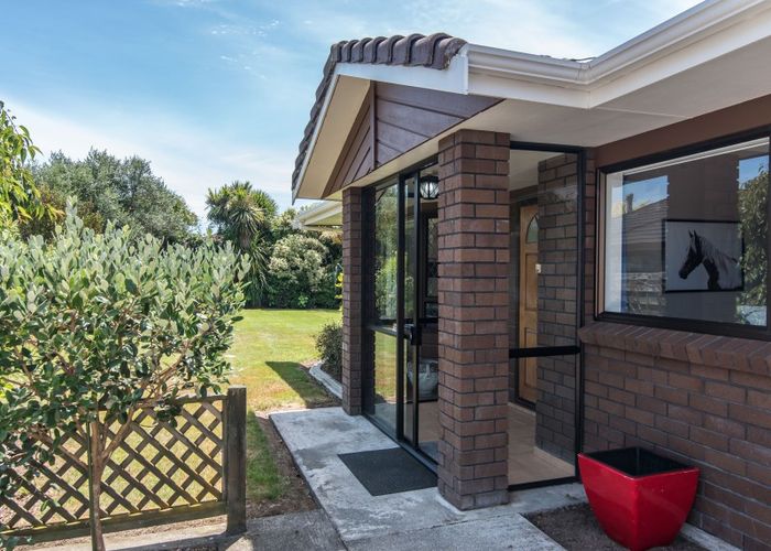  at 17 Cedar Drive, Paraparaumu Beach, Paraparaumu