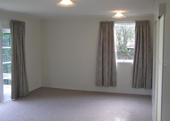  at 2/93 Hobsonville Road, West Harbour, Auckland