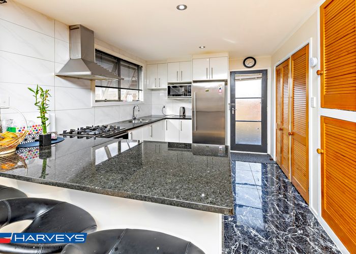  at 2/9 Abelia Place, Papatoetoe, Auckland
