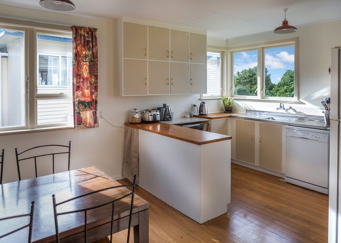  at 57 Takapuwahia Drive, Takapuwahia, Porirua