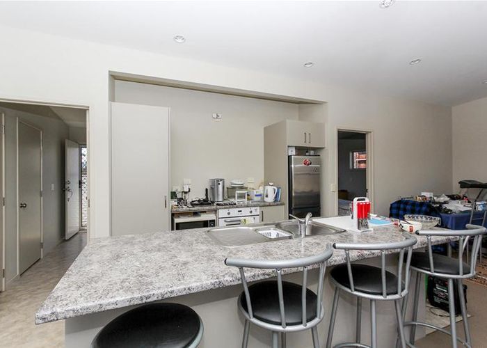  at 20/4 Paritutu Road, Spotswood, New Plymouth