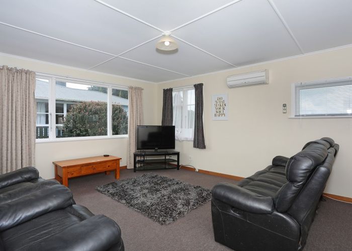  at 14 Racecourse Avenue, Marton