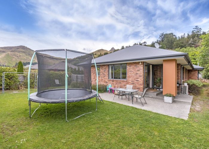  at 1 The Tors, Heathcote Valley, Christchurch