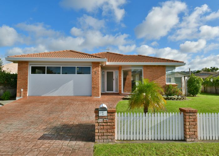  at 1 Lakeside Drive, Orewa, Orewa