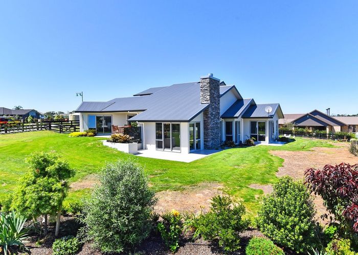  at 1 Capriole Crescent, Kingseat