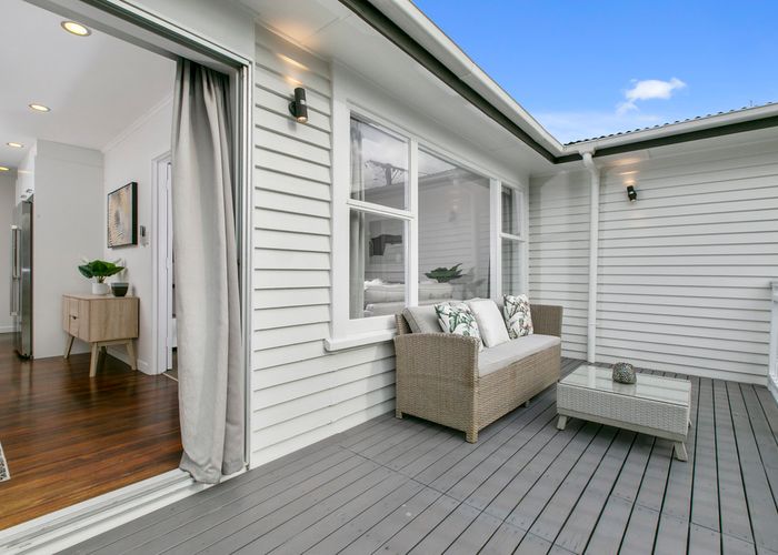  at 7A Lowtherhurst Road, Massey, Auckland
