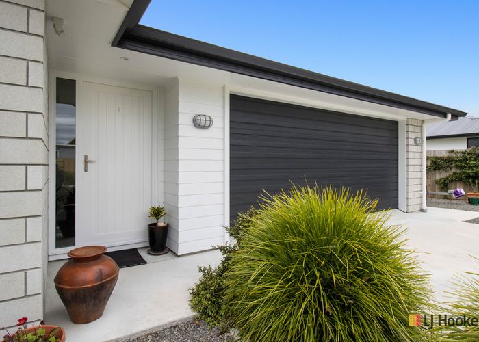  at 3 Anatere Rise, Katikati