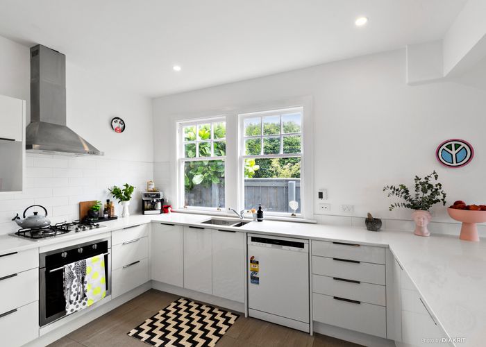  at 94 Upland Road, Kelburn, Wellington