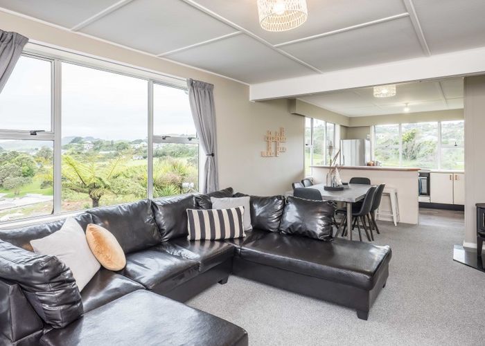  at 30 Robert Street, Newlands, Wellington