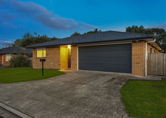  at 4 Neesons Way, Glendene, Auckland