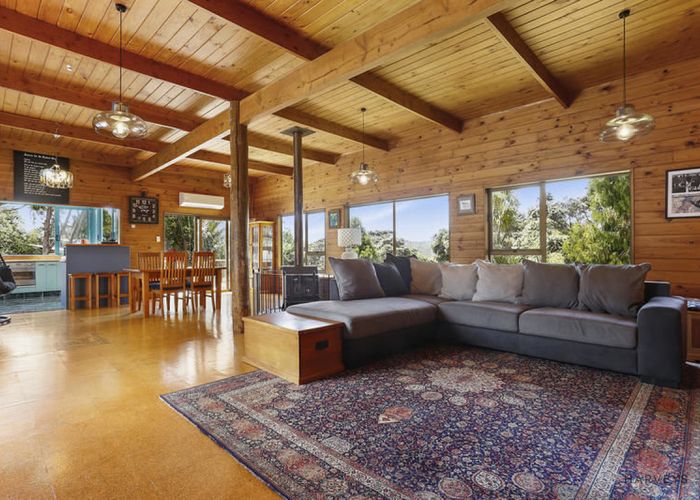  at 114 Mountain Road, Henderson Valley, Auckland
