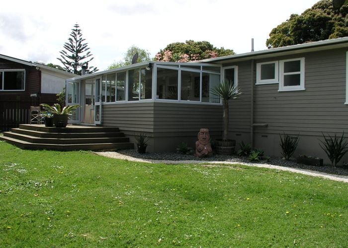  at 24 Ashcroft Avenue, Mangere Bridge, Auckland