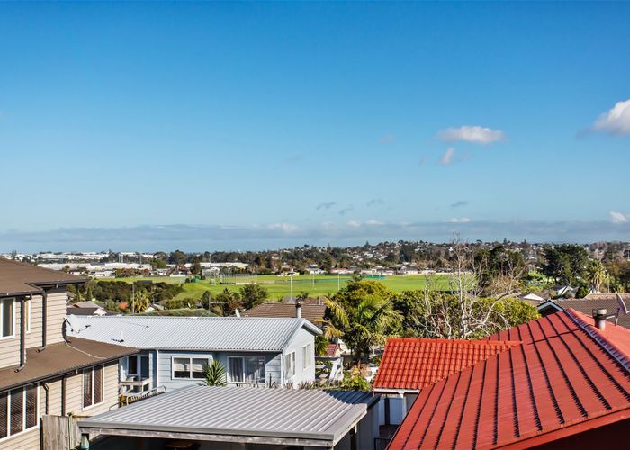  at 34 Lewisham Street, Highland Park, Auckland