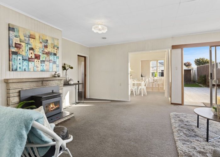 Free property data for 18 Gibson Crescent, Naenae, Lower Hutt homes.co.nz Free property data for 18 Gibson Crescent, Naenae, Lower Hutt homes.co.nz