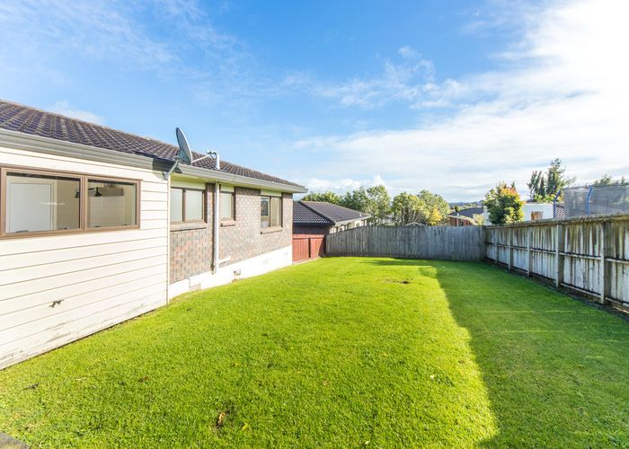  at 2/111 Sturges Road, Henderson, Auckland