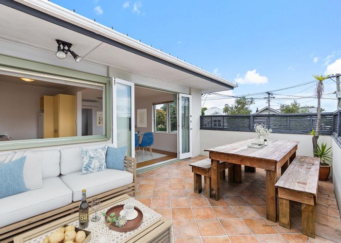  at 5/14 Poronui Street, Mount Eden, Auckland