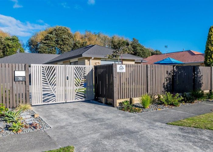  at 70 Weggery Drive, Waikanae Beach, Waikanae