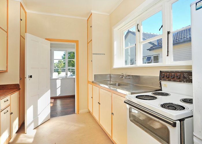  at 9 Park Road, West End, Palmerston North