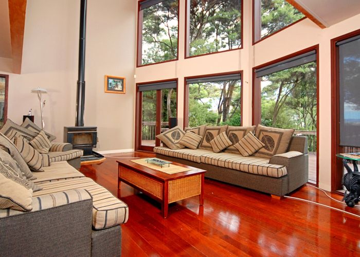  at 6 Remu Place, Greenhithe, Auckland