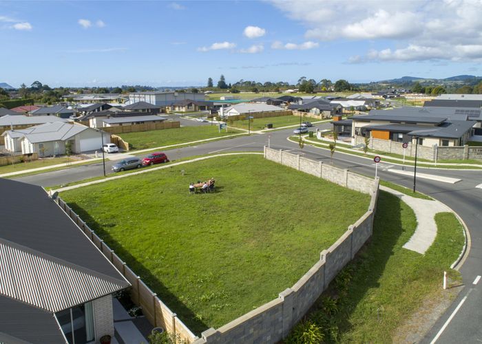 at 1 Goodwin Crescent, Pyes Pa, Tauranga