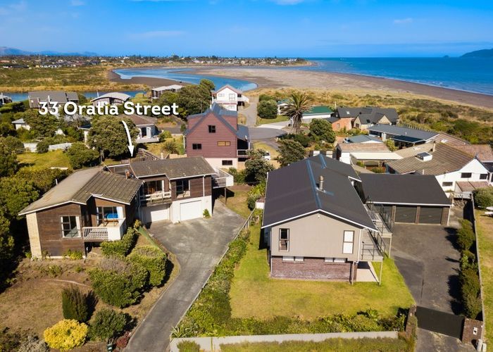  at 33 Oratia Street, Waikanae Beach, Waikanae