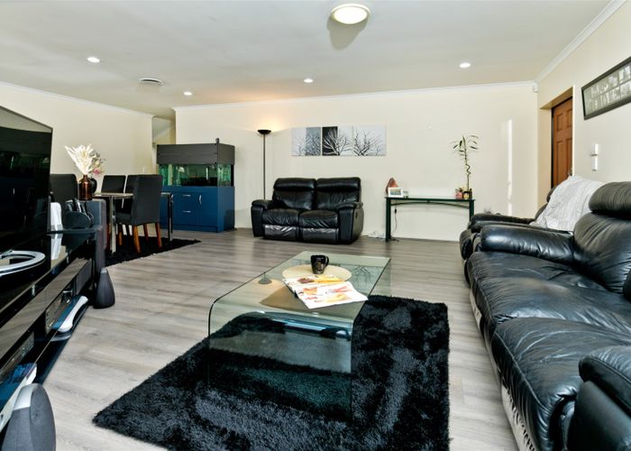  at 21 Westglen Place, Ranui, Auckland