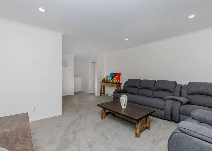  at 19 Edgewood Way, Henderson, Auckland