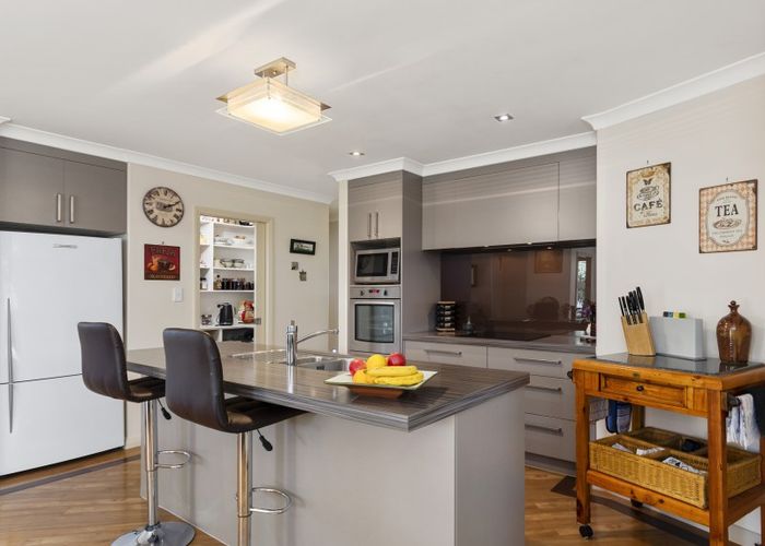  at 5 Sauvignon Place, Pyes Pa, Tauranga