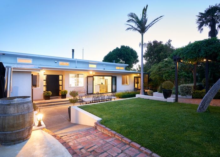  at 3 Cameron Terrace, Bluff Hill, Napier