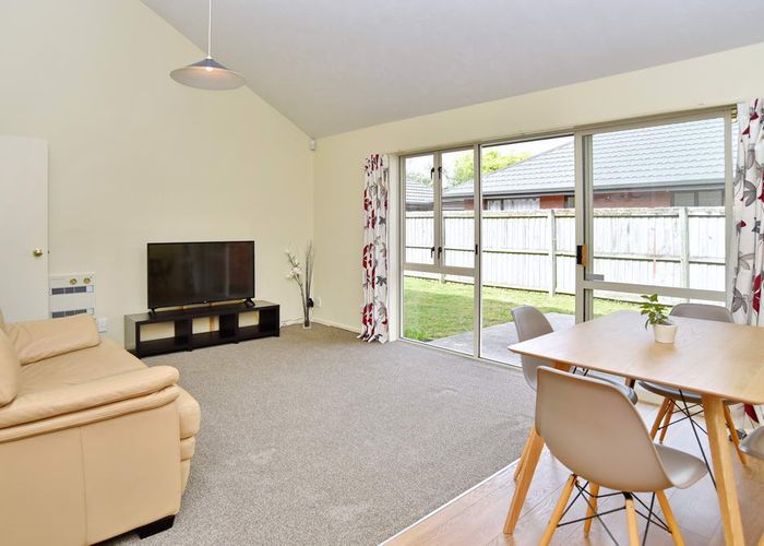  at 2/19 Burdale Street, Riccarton, Christchurch