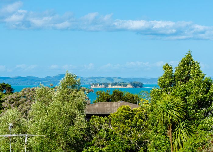  at 42 Selwyn Road, Cockle Bay, Auckland