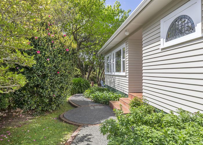  at 31 Chester Road, Tawa, Wellington
