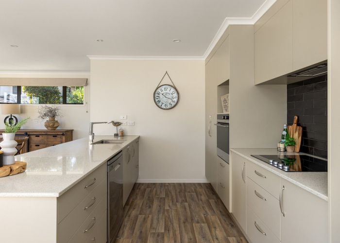  at 302 Ballintoy Park Drive, Welcome Bay, Tauranga