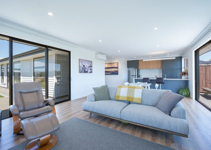  at 67 Katania Heights, Brightwater