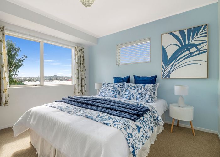  at 2/390 Richardson Road, Mount Roskill, Auckland City, Auckland