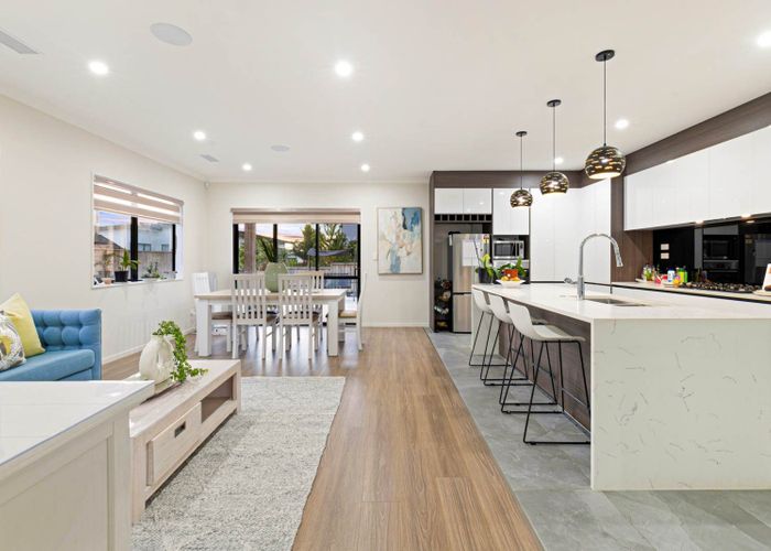  at 27 Meadowridge Drive, Flat Bush, Manukau City, Auckland