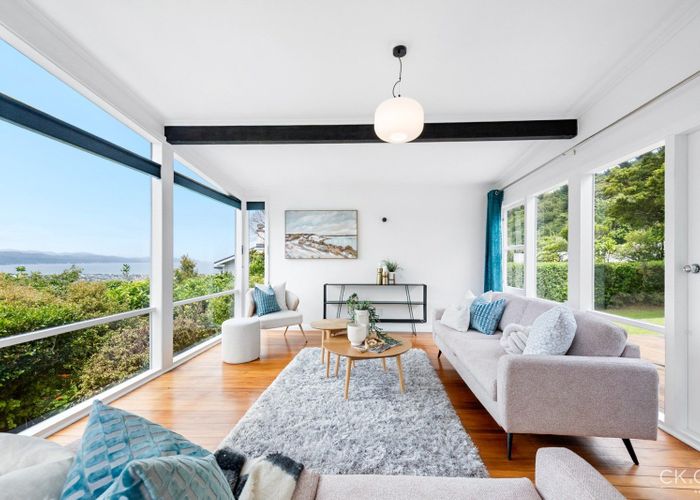  at 34 Miromiro Road, Normandale, Lower Hutt, Wellington