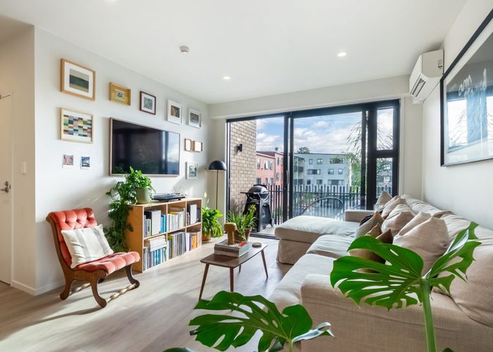  at 201/2b Matatiki Street, Northcote, North Shore City, Auckland