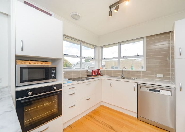  at 5 Tararua Terrace, Cloverlea, Palmerston North