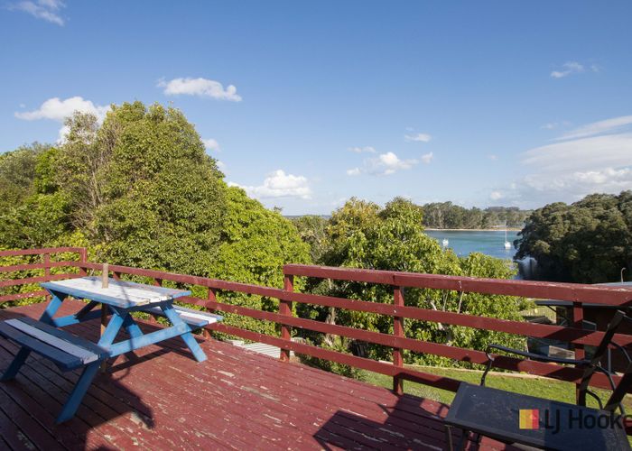  at 16 Giles Way, Tanners Point, Tahawai